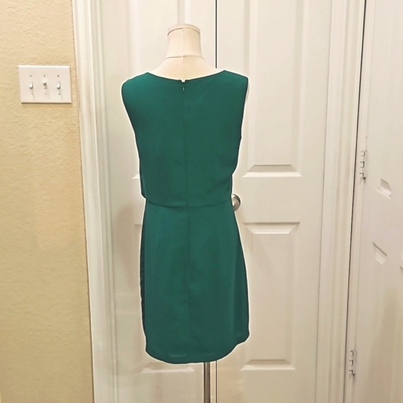 Halston Heritage Crew Neck Mini Jade DDress Size 4 - Picture 3 of 7